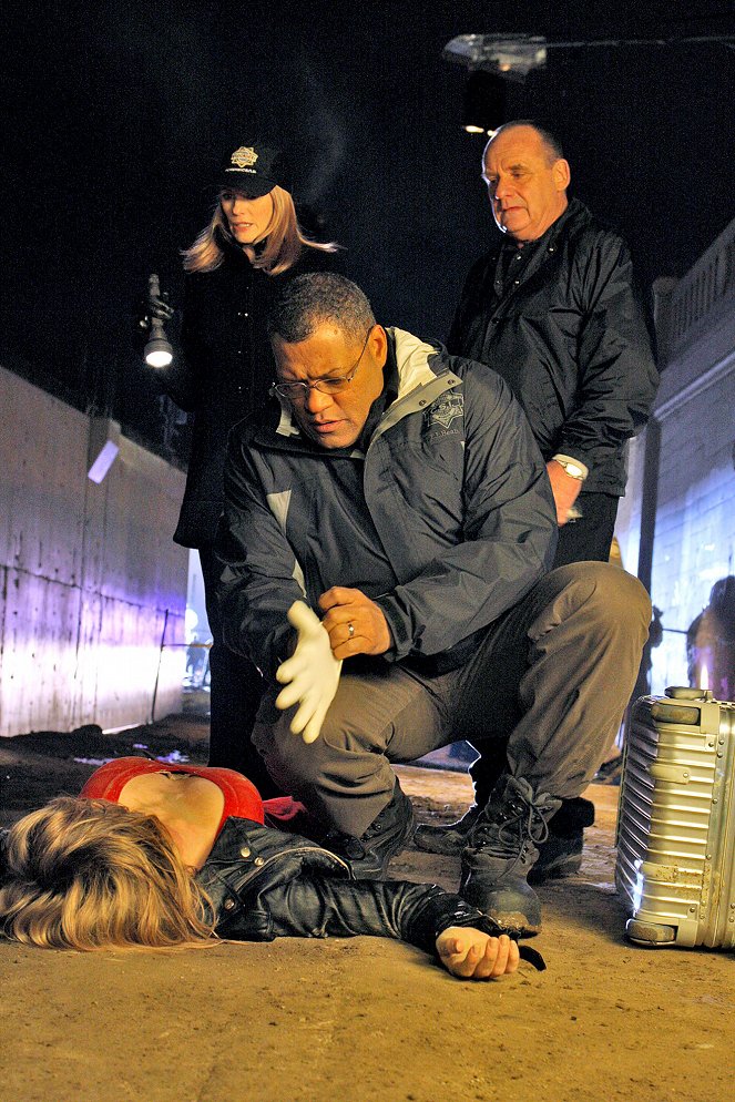 CSI: Crime Scene Investigation - Season 9 - Mascara - Photos - Marg Helgenberger, Laurence Fishburne, Paul Guilfoyle