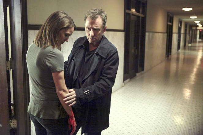 Lie to Me - Season 3 - Killer App - Photos - Kelli Williams, Tim Roth