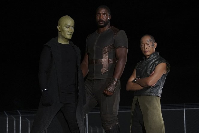 Marvel's Inhumans - ...And Finally: Black Bolt - Promokuvat - Mike Moh, Eme Ikwuakor, Ken Leung