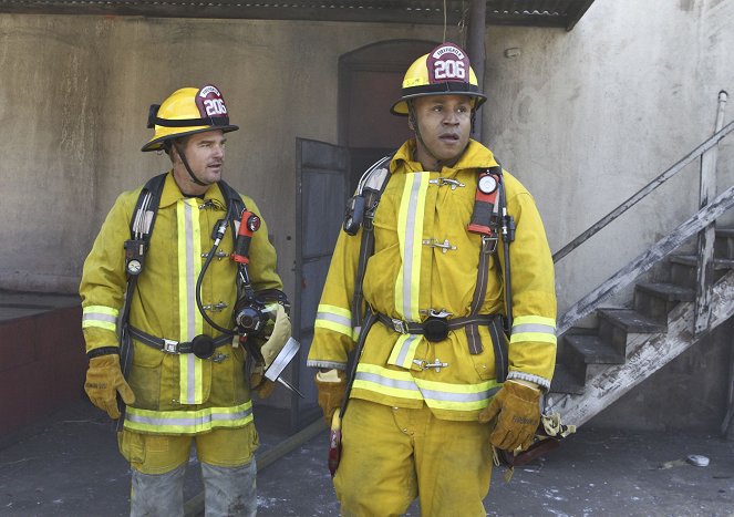 NCIS: Los Angeles - Where There's Smoke - De la película - Chris O'Donnell, LL Cool J