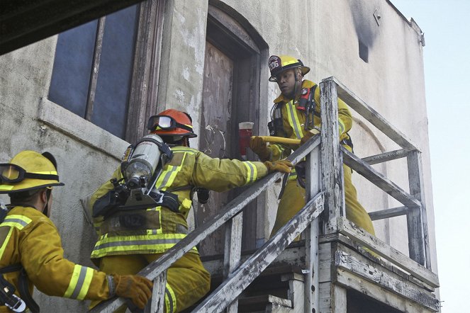 Agenci NCIS: Los Angeles - Nie ma dymu bez ognia - Z filmu - LL Cool J