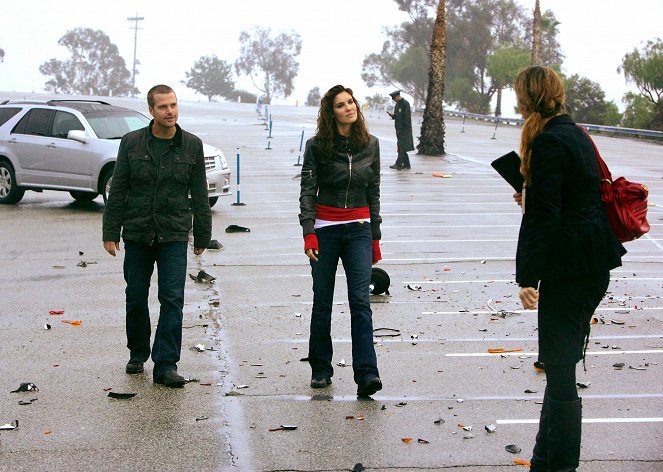 NCIS: Los Angeles - Full Throttle - Van film - Chris O'Donnell, Daniela Ruah