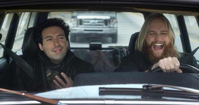 A zenész és a humorista - Filmfotók - Alex Karpovsky, Wyatt Russell