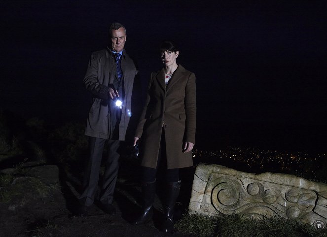 DCI Banks - Innocent Graves: Part 1 - Film - Stephen Tompkinson, Caroline Catz