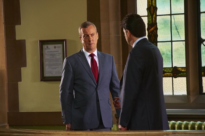 DCI Banks - Innocent Graves: Part 2 - De la película - Stephen Tompkinson