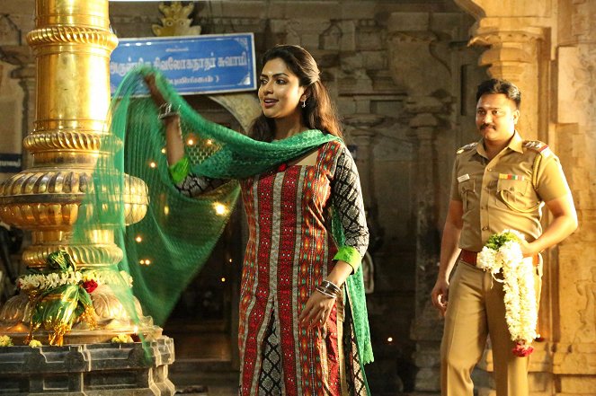 Thiruttu Payale 2 - De la película - Amala Paul, Bobby Simha