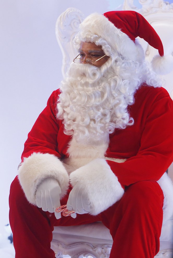 Black-ish - Black Santa/White Christmas - Photos - Anthony Anderson