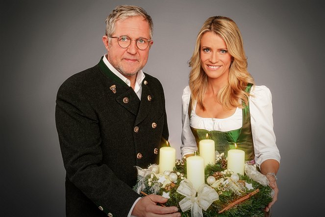 Zauberhafte Weihnacht im Land der "Stillen Nacht" - Werbefoto - Harald Krassnitzer, Sonja Weissensteiner
