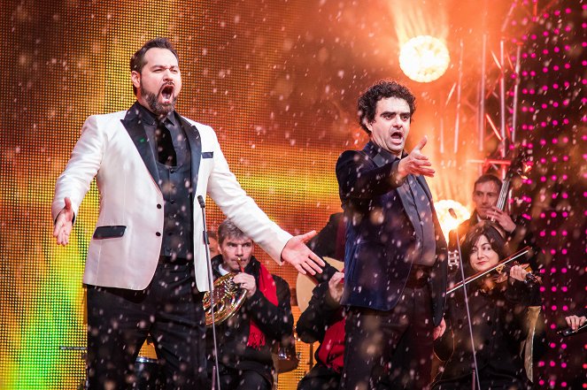 Zauberhafte Weihnacht im Land der "Stillen Nacht" - Z filmu - Rolando Villazón