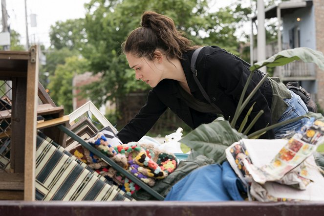 Shameless - Icarus Fell and Rusty Ate Him - Photos - Emmy Rossum