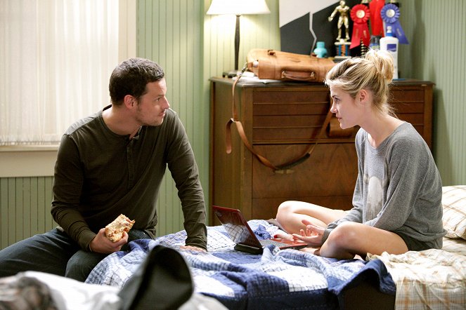 Grey's Anatomy - I Will Survive - Photos - Justin Chambers, Rachael Taylor