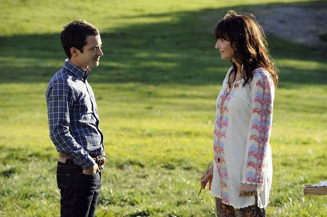 Wilfred - Service - Do filme - Elijah Wood, Mary Steenburgen