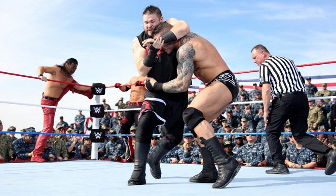 WWE Tribute to the Troops - Filmfotos - Kevin Steen