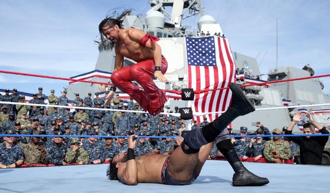 WWE Tribute to the Troops - Filmfotos - Shinsuke Nakamura