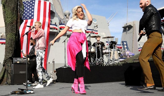 WWE Tribute to the Troops - Photos - Machine Gun Kelly, Bebe Rexha