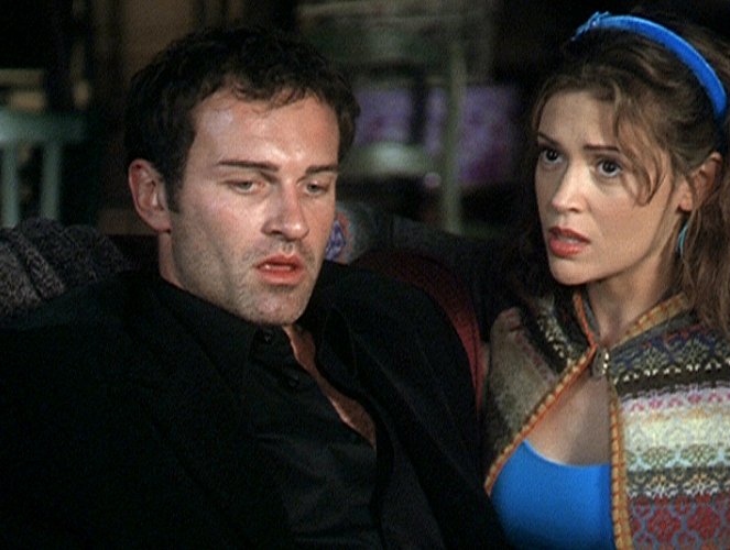 Charmed - Season 3 - Exit Strategy - Photos - Julian McMahon, Alyssa Milano