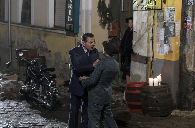 Maigret - Maigret a drahoušek z Montmartru - Z filmu - Rowan Atkinson