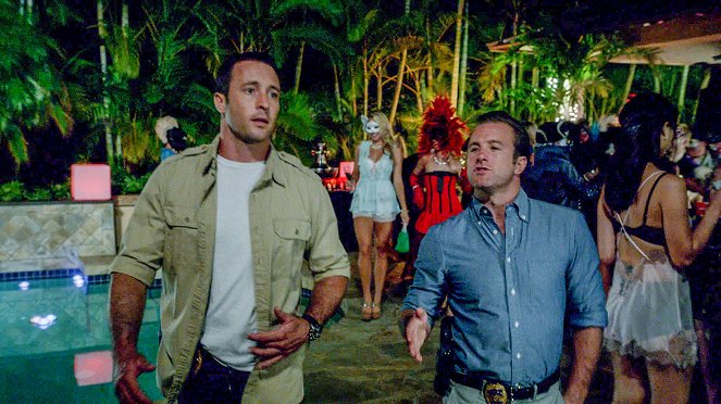 Hawaii Five-0 - Kupouli 'La - Van film - Alex O'Loughlin, Scott Caan