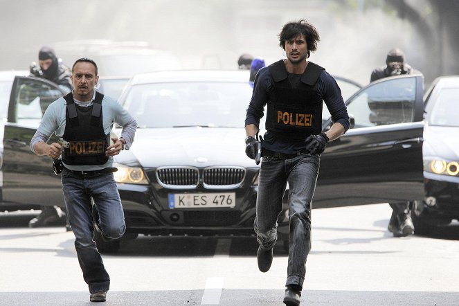 Alarm für Cobra 11 - Die Autobahnpolizei - Toter Bruder - Kuvat elokuvasta - Erdogan Atalay, Tom Beck