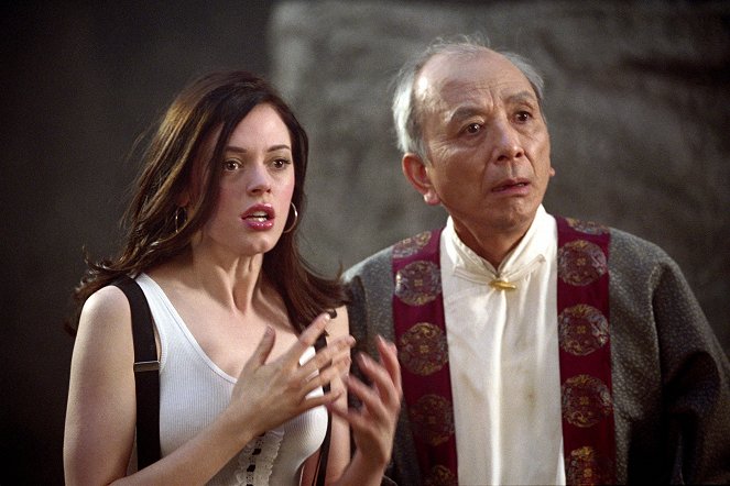 Charmed - Season 4 - Der Mann mit dem Drachendolch - Filmfotos - Rose McGowan, James Hong