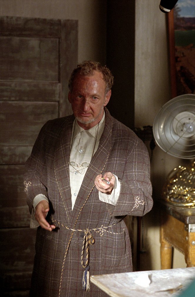Charmed - Size Matters - Photos - Robert Englund