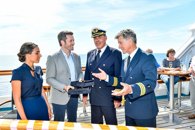 Kreuzfahrt ins Glück - Hochzeitsreise nach Sardinien - Photos - Amy Mußul, Jan Hartmann, Sascha Hehn, Nick Wilder