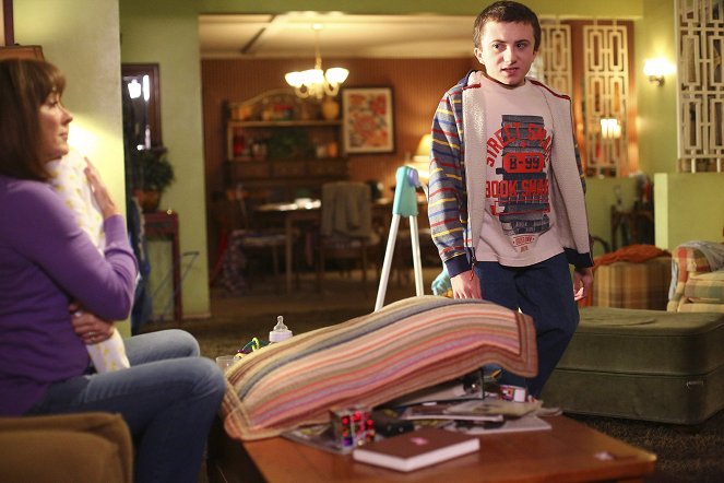 The Middle - Ovary and Out - Van film - Patricia Heaton, Atticus Shaffer