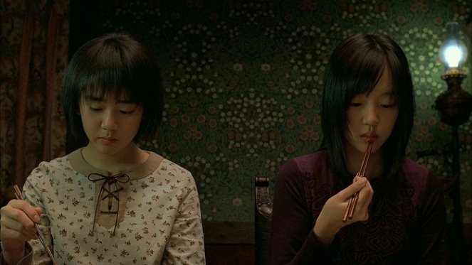 Janghwa, hongryeon - Do filme - Geun-young Moon, Soo-jeong Im