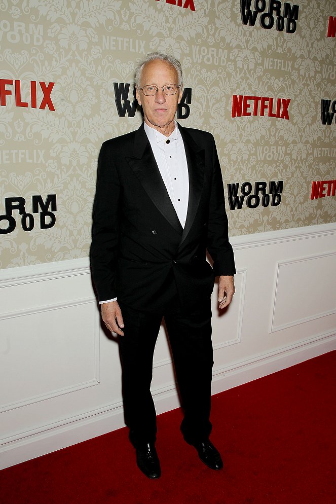 Wormwood - De eventos - New York Launch Party for the Netflix Original Story "Wormwood" at The Campbell on December 12, 2017