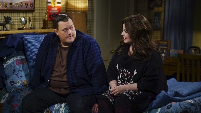 Mike & Molly - The Wreck of the Vincent Moranto - Van film - Billy Gardell, Melissa McCarthy