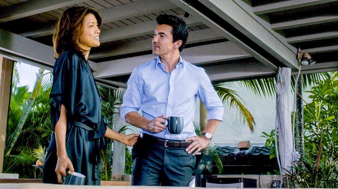 Hawaii 5-0 - Black-Out - Film - Grace Park, Ian Anthony Dale