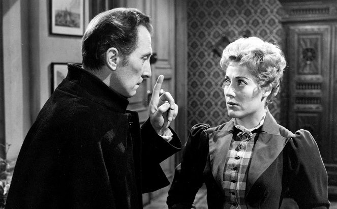 Dracula menyasszonyai - Filmfotók - Peter Cushing, Martita Hunt