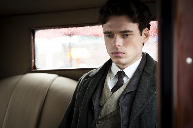 Une promesse - Film - Richard Madden