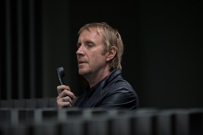 Berlin Station - Winners Right the History Books - Photos - Rhys Ifans
