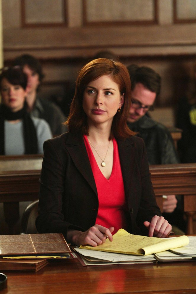 Law & Order: Special Victims Unit - Families - Photos - Diane Neal