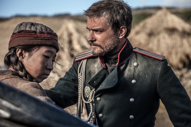 Anna Karenine. L’histoire de Vronsky - Film - Sofiya Sun, Maksim Matveev