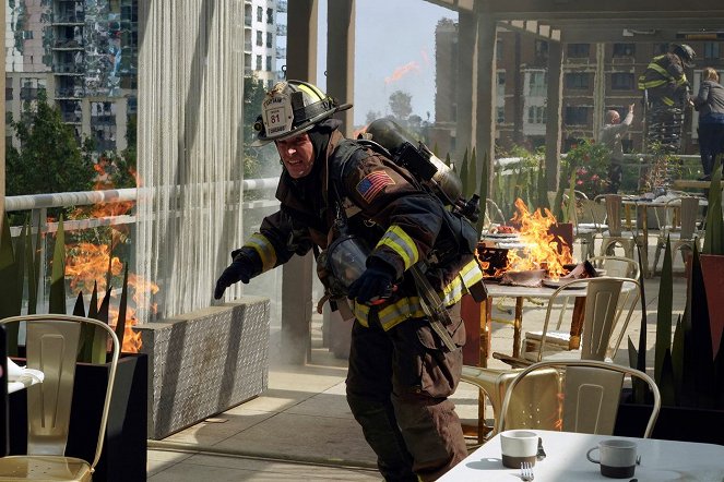 Chicago Fire - Down Is Better - Do filme - Jesse Spencer