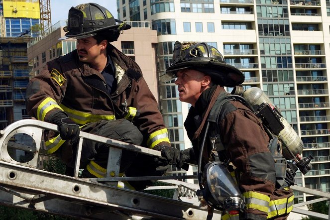 Chicago Fire - Down Is Better - Kuvat elokuvasta - Yuriy Sardarov, David Eigenberg