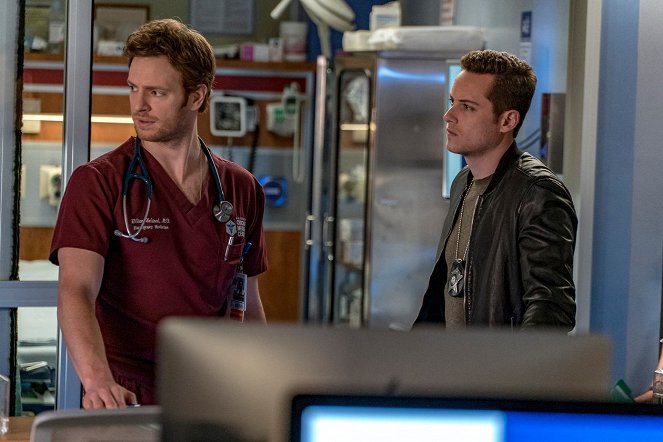 Chicago P.D. - Fork in the Road - Photos - Nick Gehlfuss, Jesse Lee Soffer