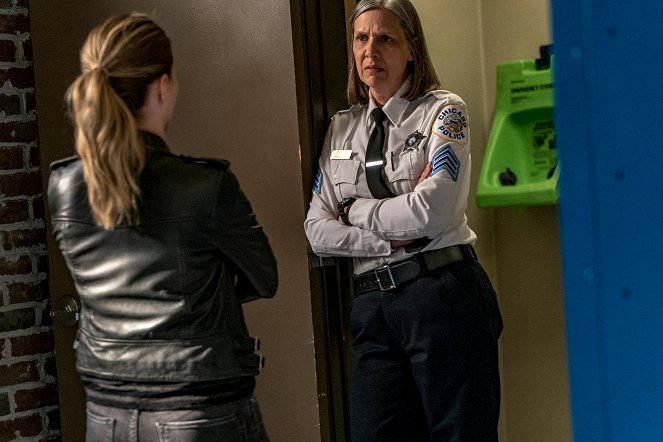 Chicago P.D. - Fork in the Road - Photos - Amy Morton