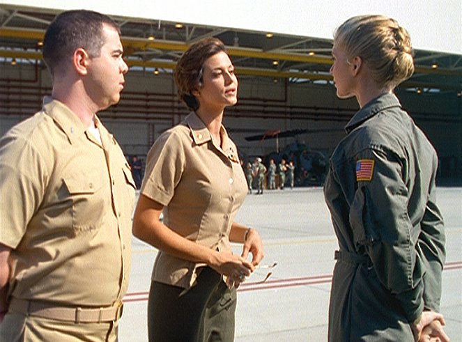 JAG - Season 3 - The Court-Martial of Sandra Gilbert - Photos - Patrick Labyorteaux, Catherine Bell