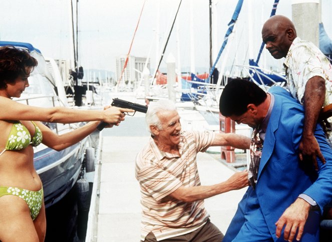 JAG - Season 3 - Yesterday's Heroes - Photos - Catherine Bell, Ernest Borgnine, Lou Myers