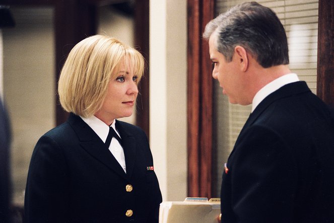 JAG - Vojenská generálna prokuratúra - Lid versus ministr námořnictva - Z filmu - Karri Turner