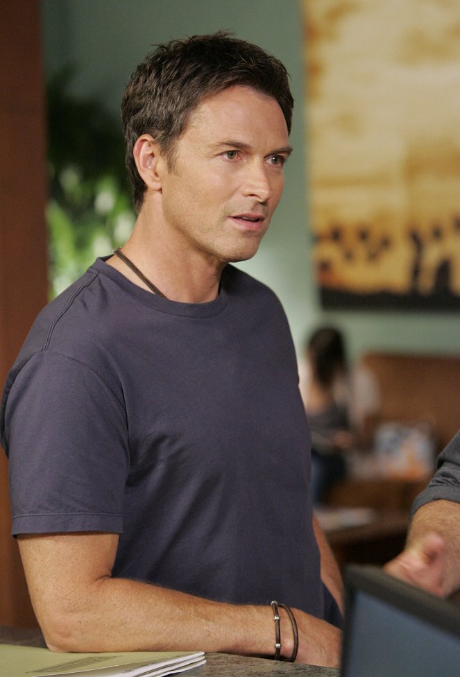 Private Practice - Season 1 - In Which We Meet Addison, a Nice Girl from Somewhere Else - Z filmu - Tim Daly
