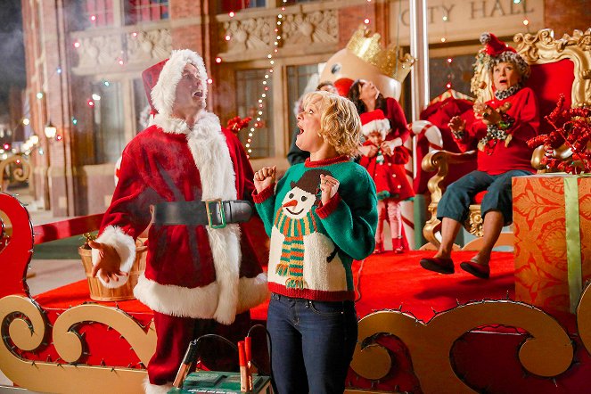 Nevelésből elégséges - The Chance Who Stole Christmas - Filmfotók - Garret Dillahunt, Martha Plimpton