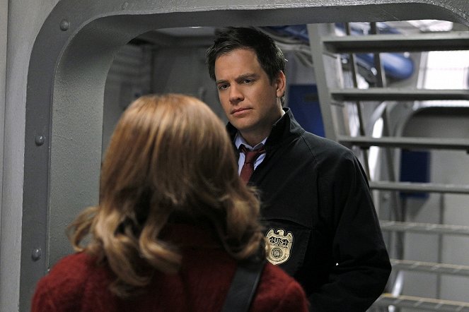 NCIS - Tengerészeti helyszínelők - Egy férfi bemegy egy bárba - Filmfotók - Michael Weatherly