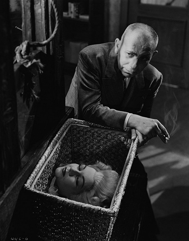 The Mask of Diijon - Z filmu - Jeanne Bates, Erich von Stroheim