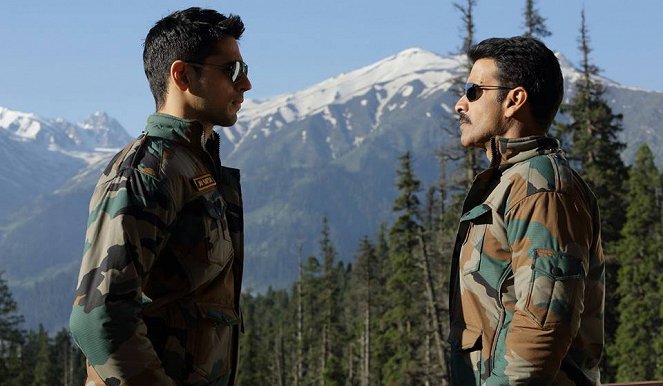 Aiyaary - Filmfotos - Sidharth Malhotra, Manoj Bajpai