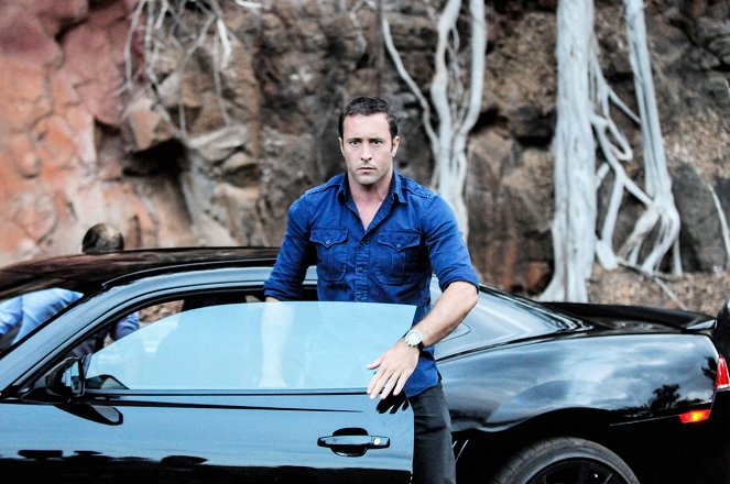 Hawaii Five-0 - Tiszteld apádat! - Filmfotók - Alex O'Loughlin