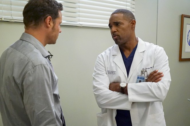 Grey's Anatomy - Season 13 - Undo - Photos - Jason George